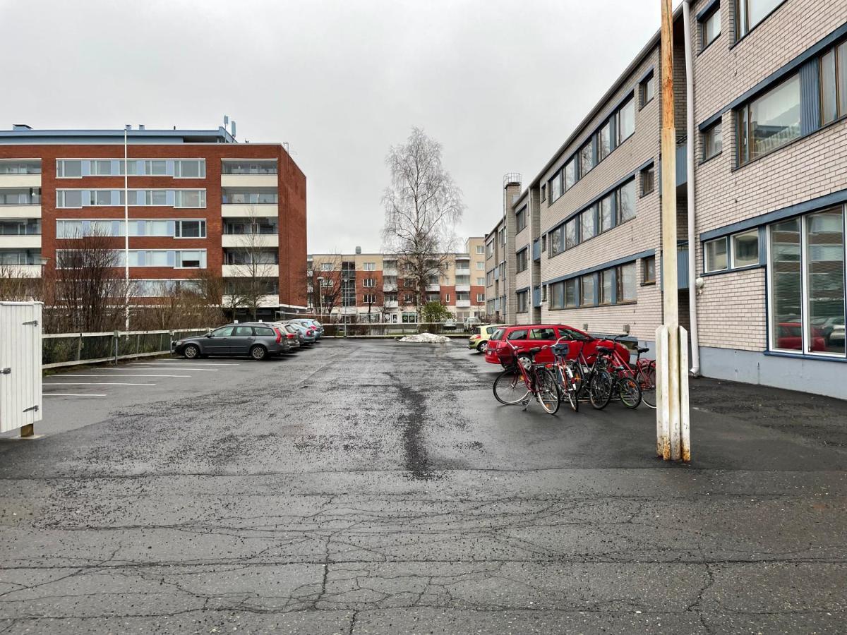 Kiva Majoitus 1-4hloe, 500m Keskustaan, Parkkipaikka * Oulu