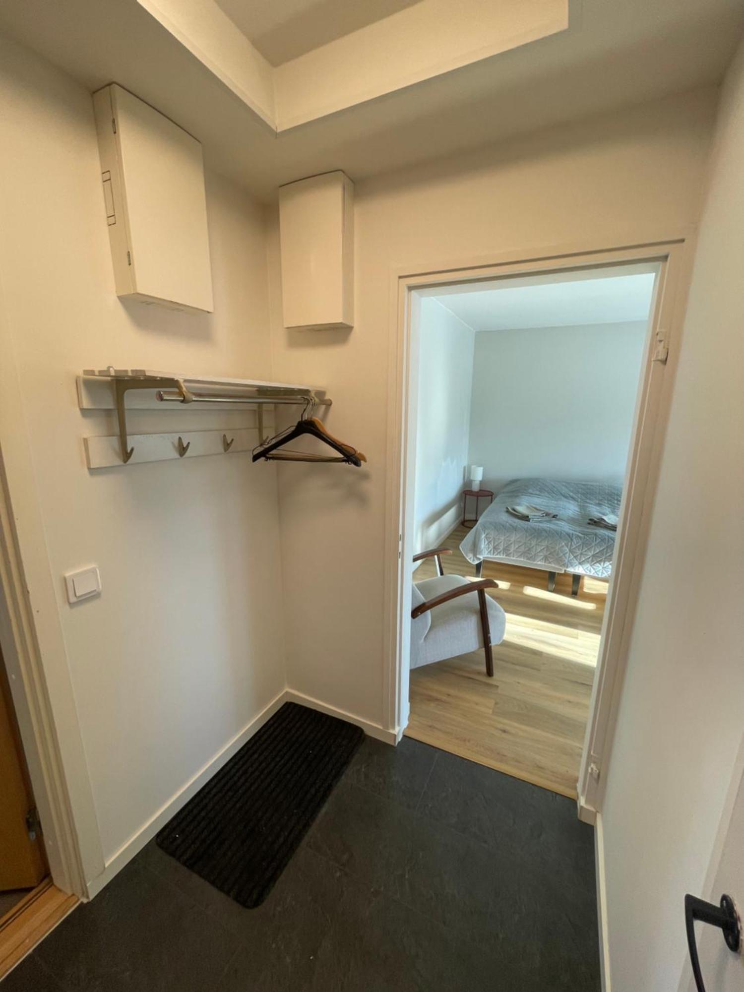 Kiva Majoitus 1-4hloe, 500m Keskustaan, Parkkipaikka Apartment *