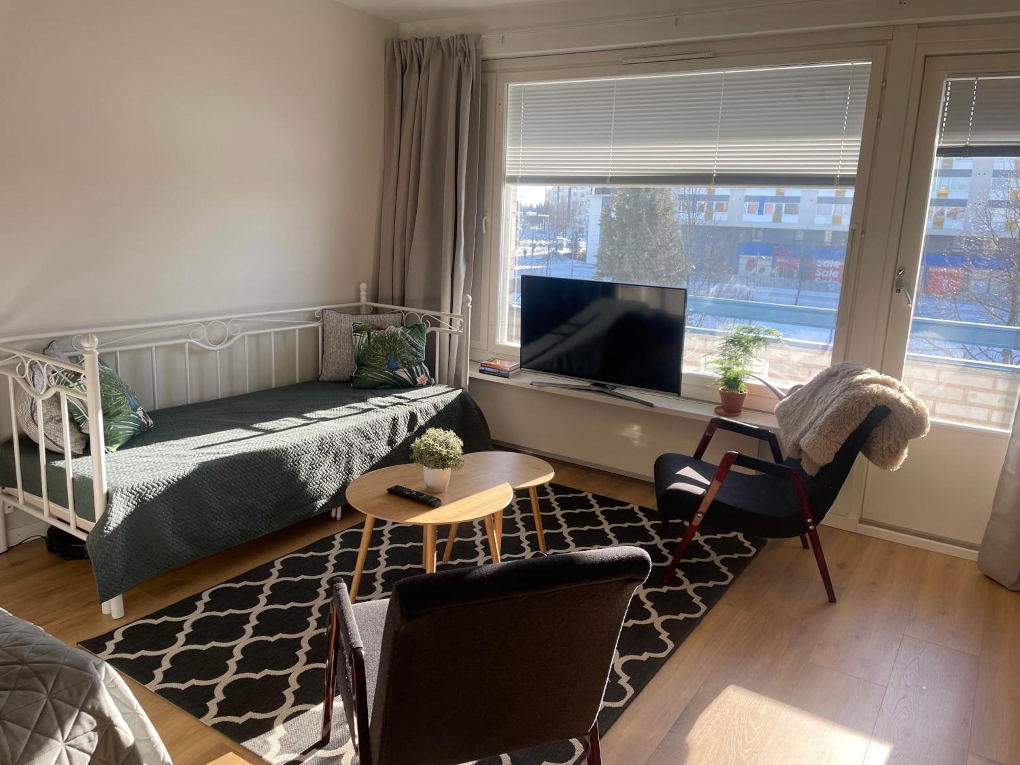 Apartment Kiva Majoitus 1-4hloe, 500m Keskustaan, Parkkipaikka Oulu